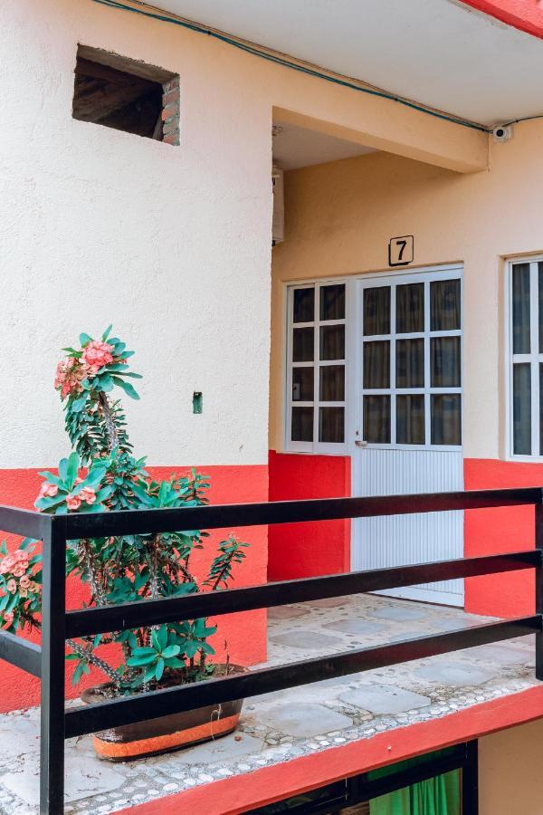 פוארטו אסקונדידו Hotel Lekami מראה חיצוני תמונה